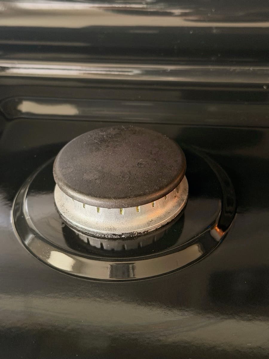 After stovetop burner cleaning by The Fresh Finish